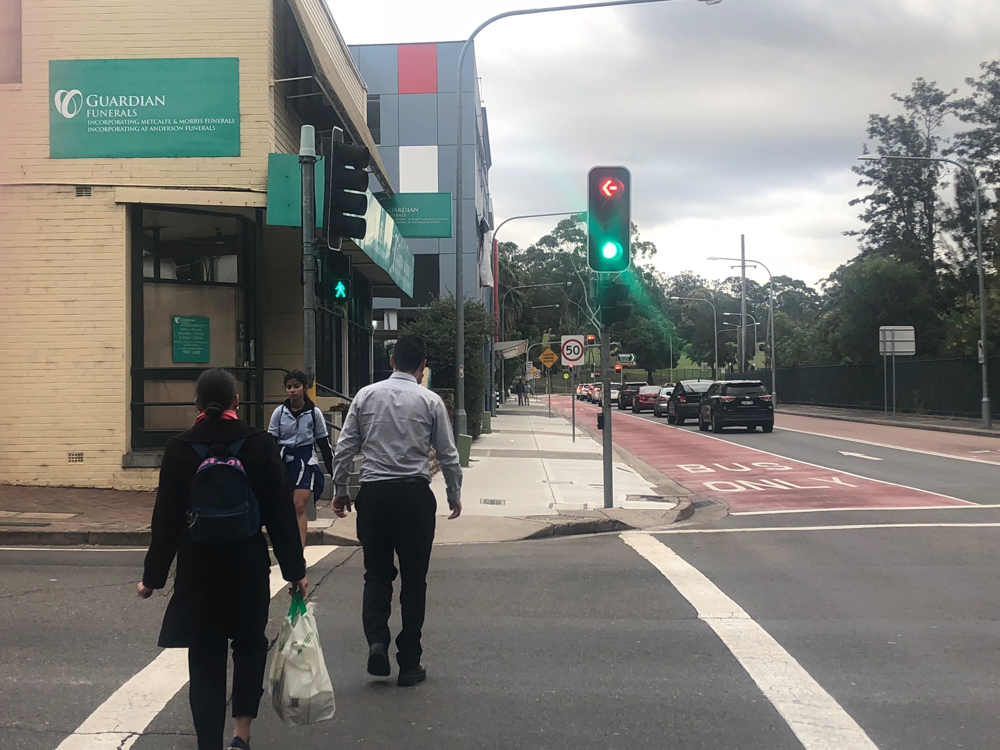 Pedestrian protection at signalised intersections
